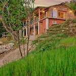 Saffronstays El Sueno, Mukteshwar -Villa Serving Pahadi Meals