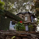 Avenida Himalayan Retreat
