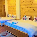The Golden Peak, Hotel
