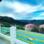 Lushtree Backpackers - Hostel & Cafe