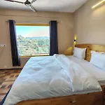 Commander Villa