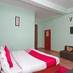 Oyo 15170 Maa Gauri Resort
