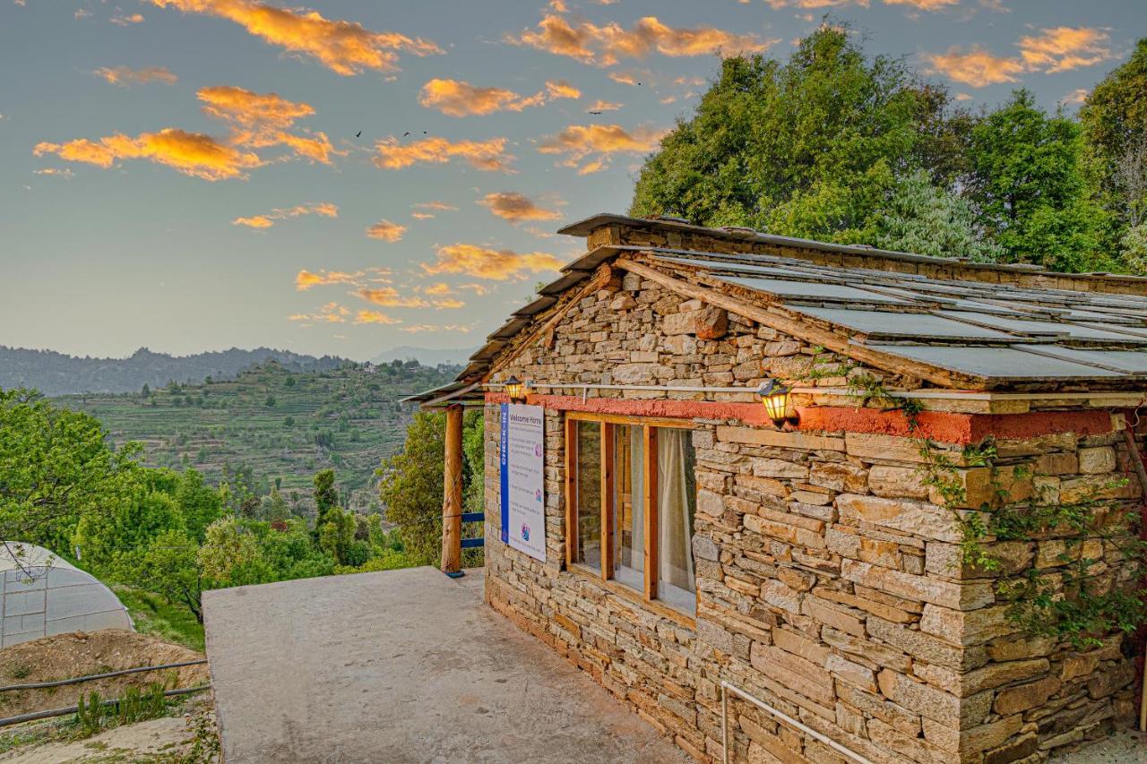 Saffronstays El Sueno, -villa Serving Pahadi Meals *