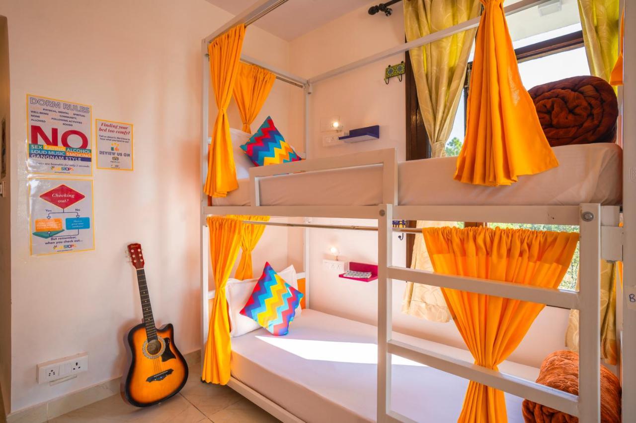 Gostops Hostel *