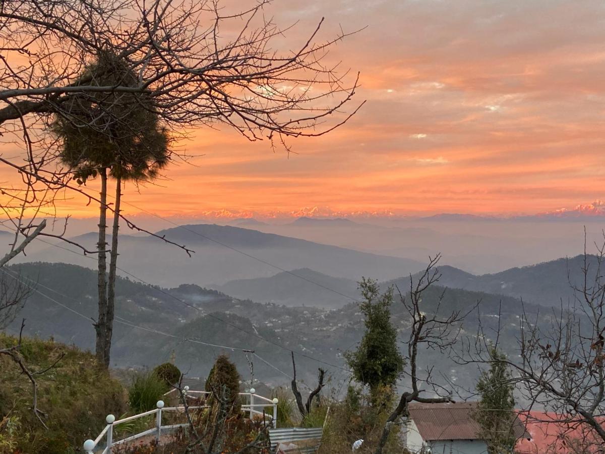 Hotel Wincliff Orchard Mukteshwar