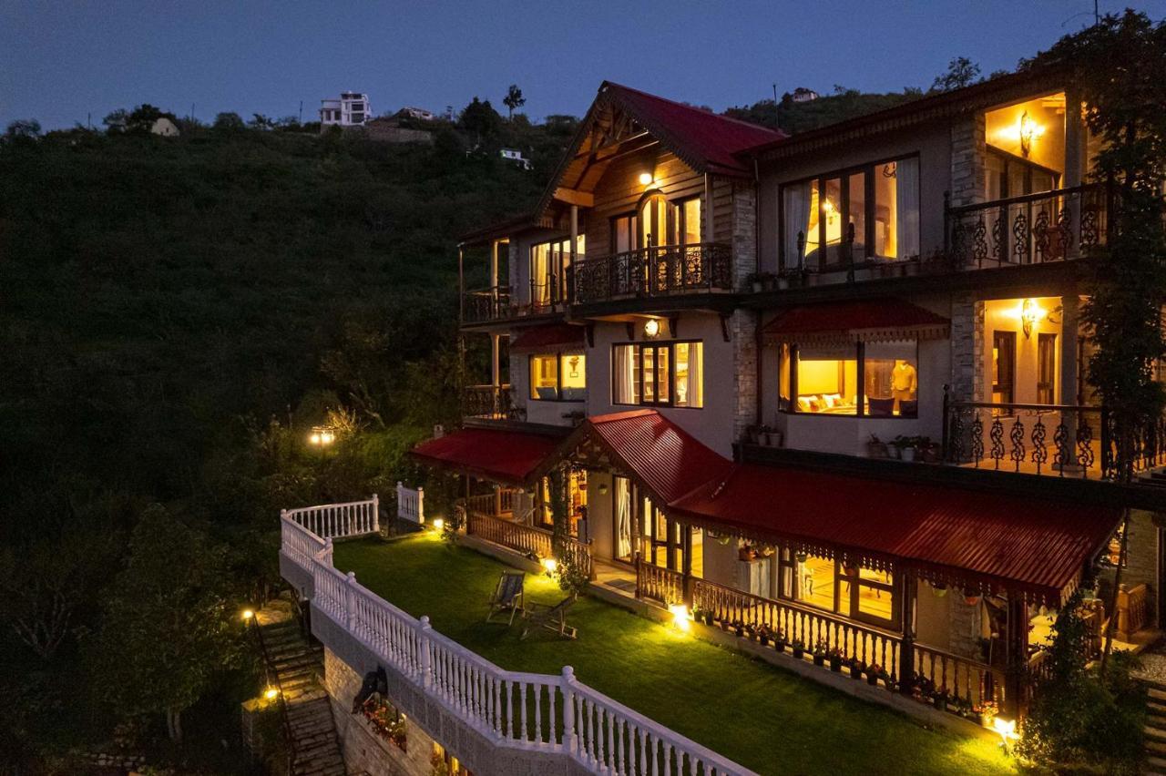 Stayvista At Scenic Solitude Villa Mukteshwar