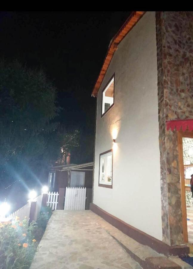 Homestay Infinity Hill Village *