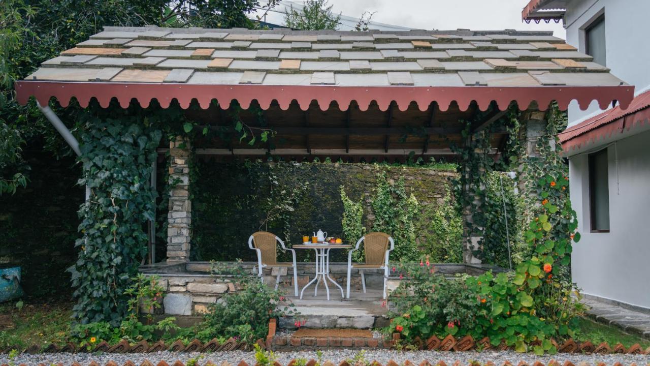 Saffronstays The Clairmont Cottage,mukteshwar Villa