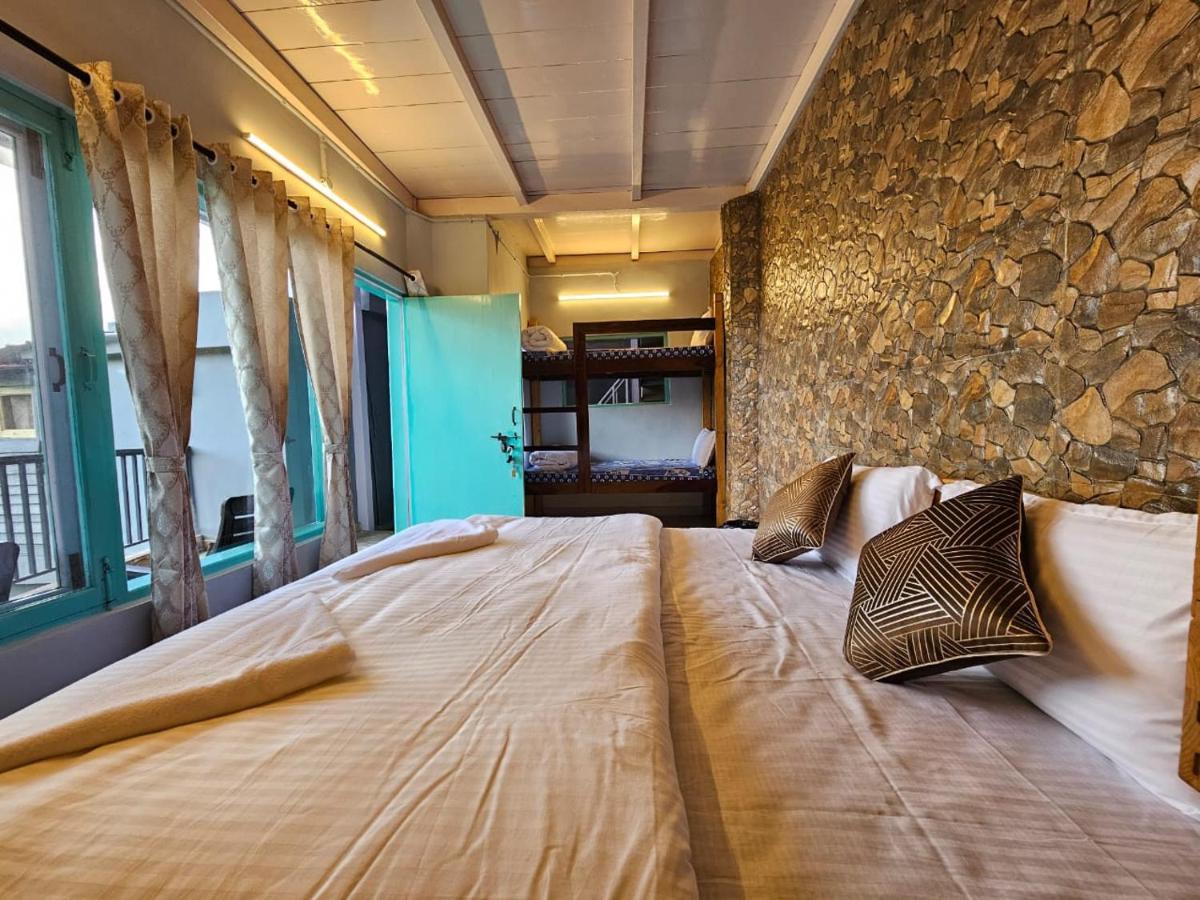 Himalayan Havenwood Hotel *