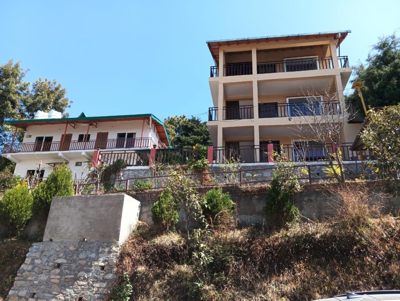Guest house Khushi
