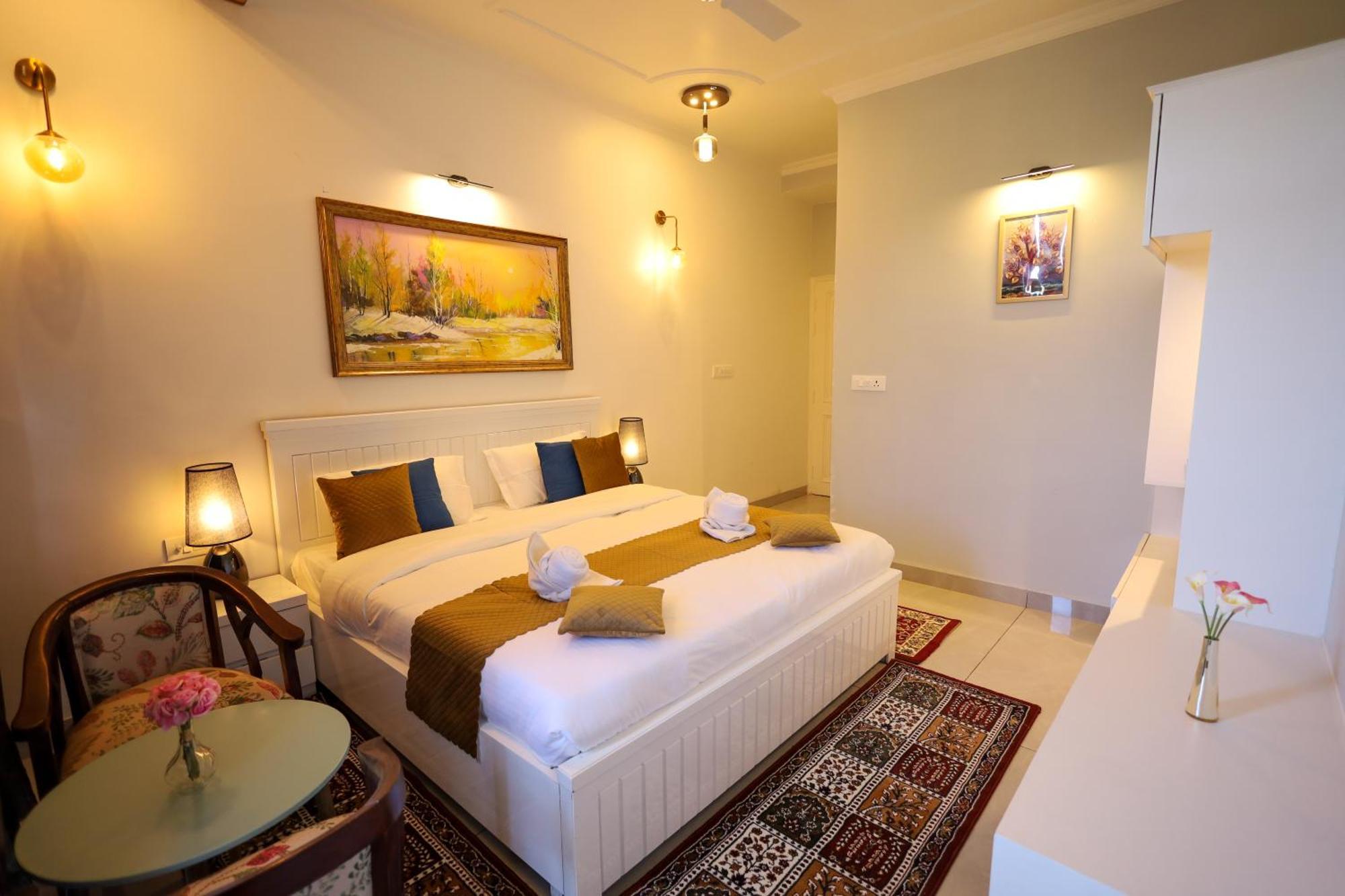 Hotel The Crosswoods Three 4*