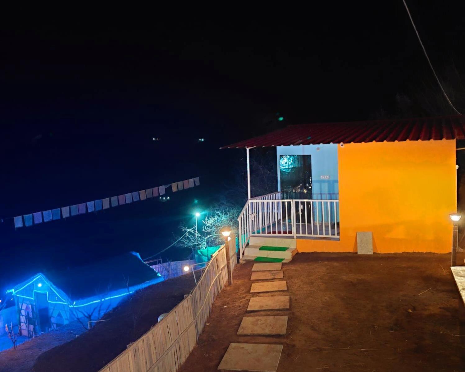 Hotel The Pahadi Nest Mukteshwar