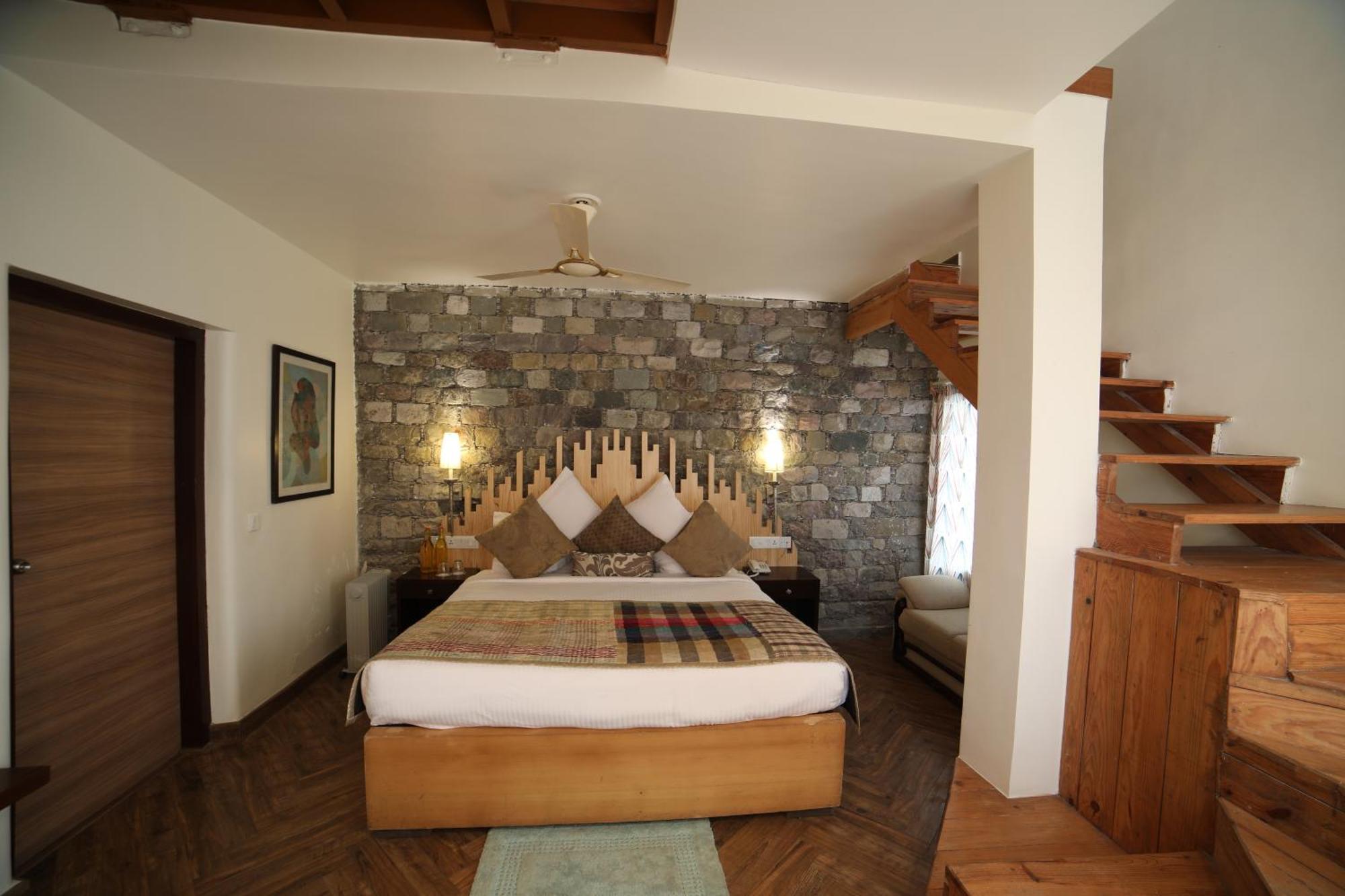 Justa Retreat & Mukteshwar