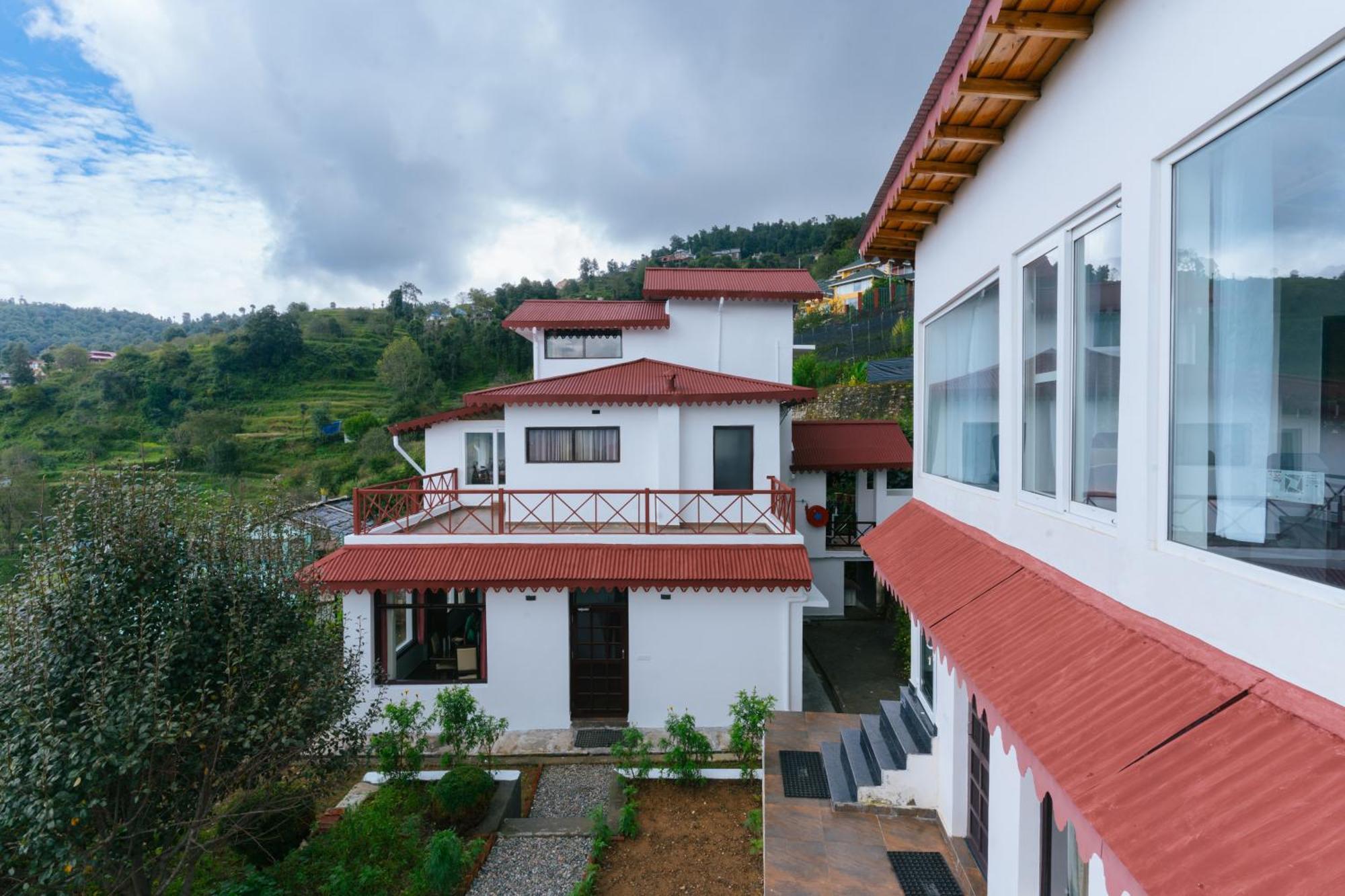 Villa Saffronstays The Clairmont Cottage,mukteshwar *