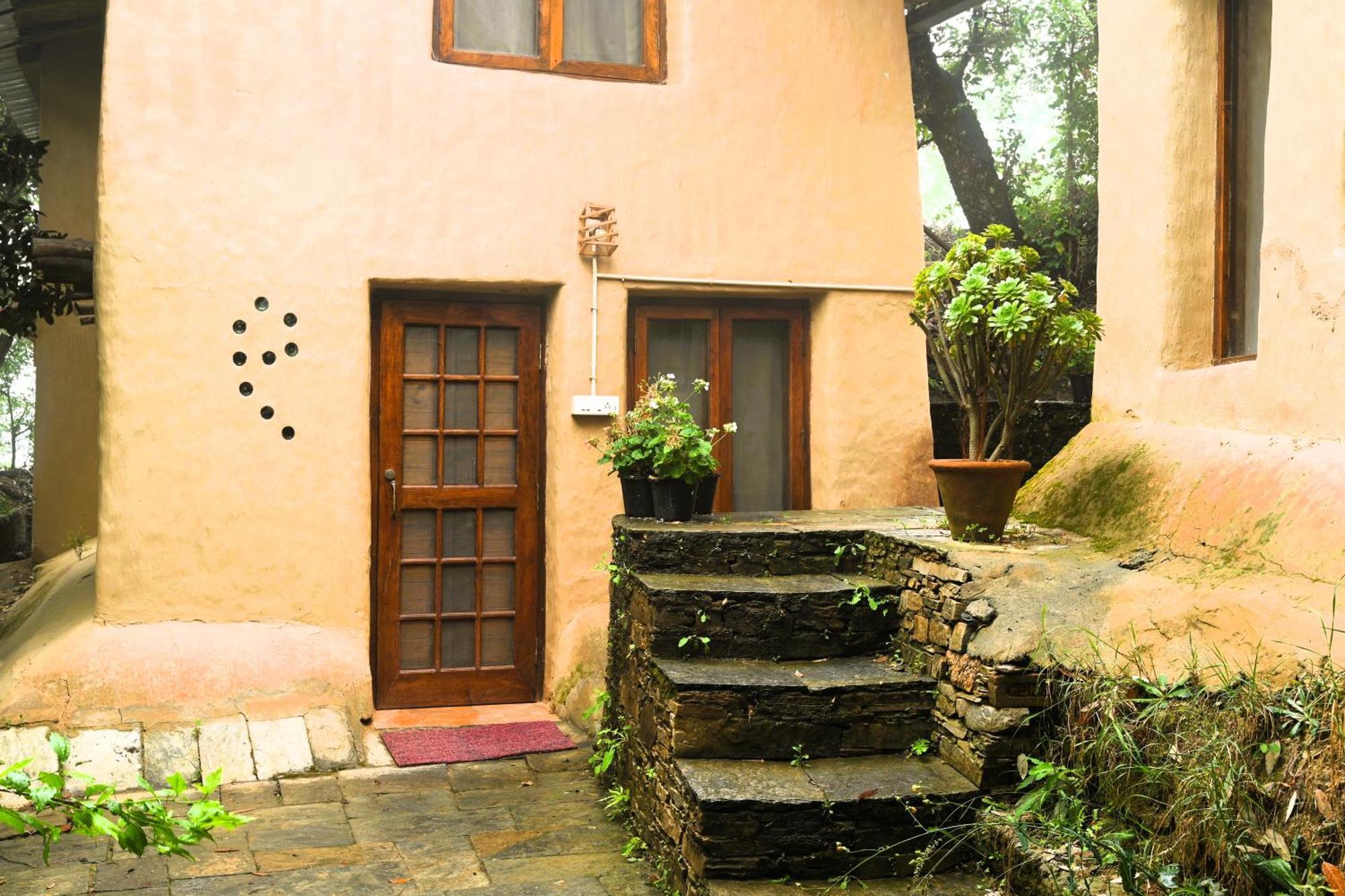 Quiet Place Himalayas Resort Mukteshwar