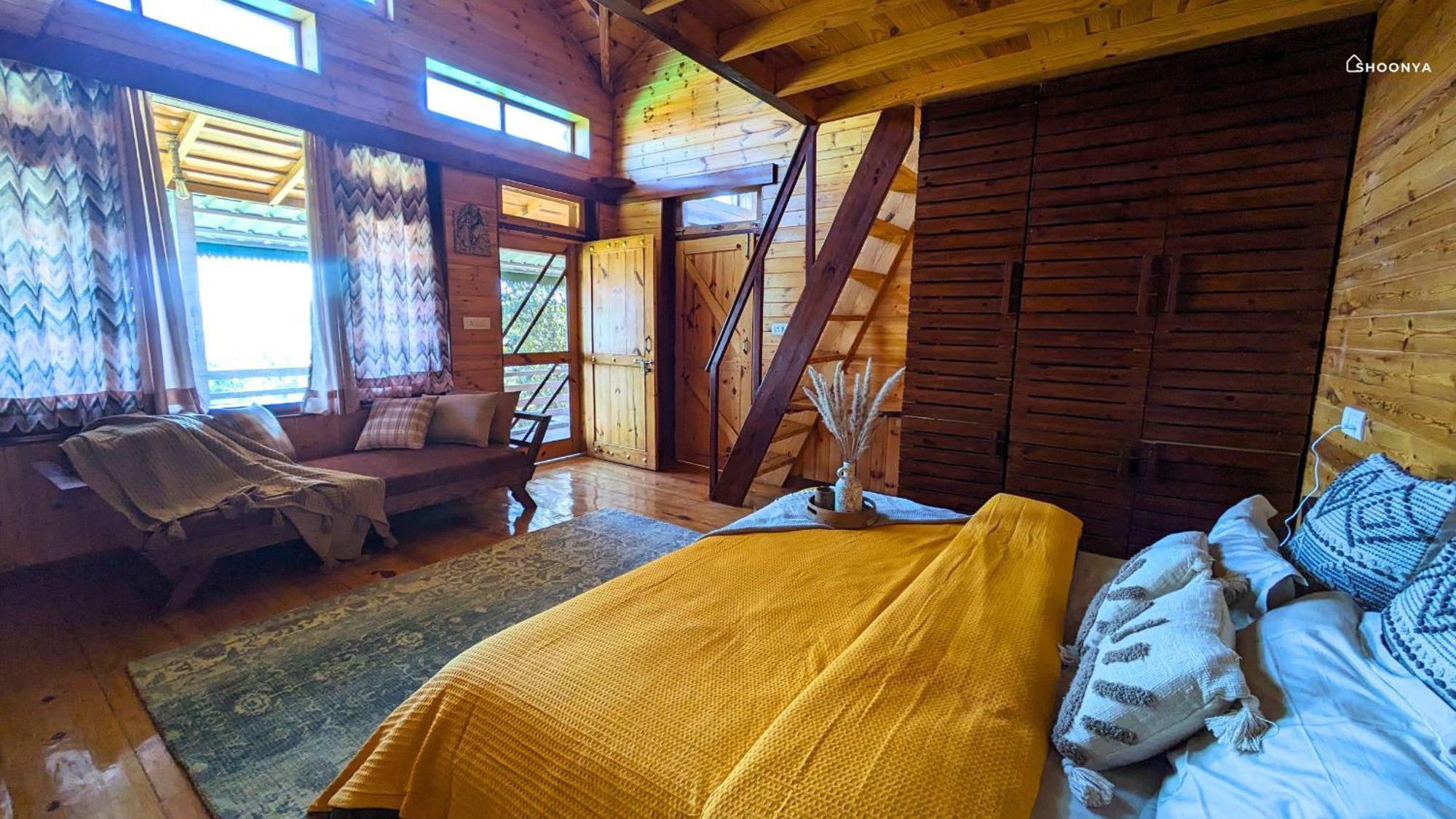 Resort Shoonya *