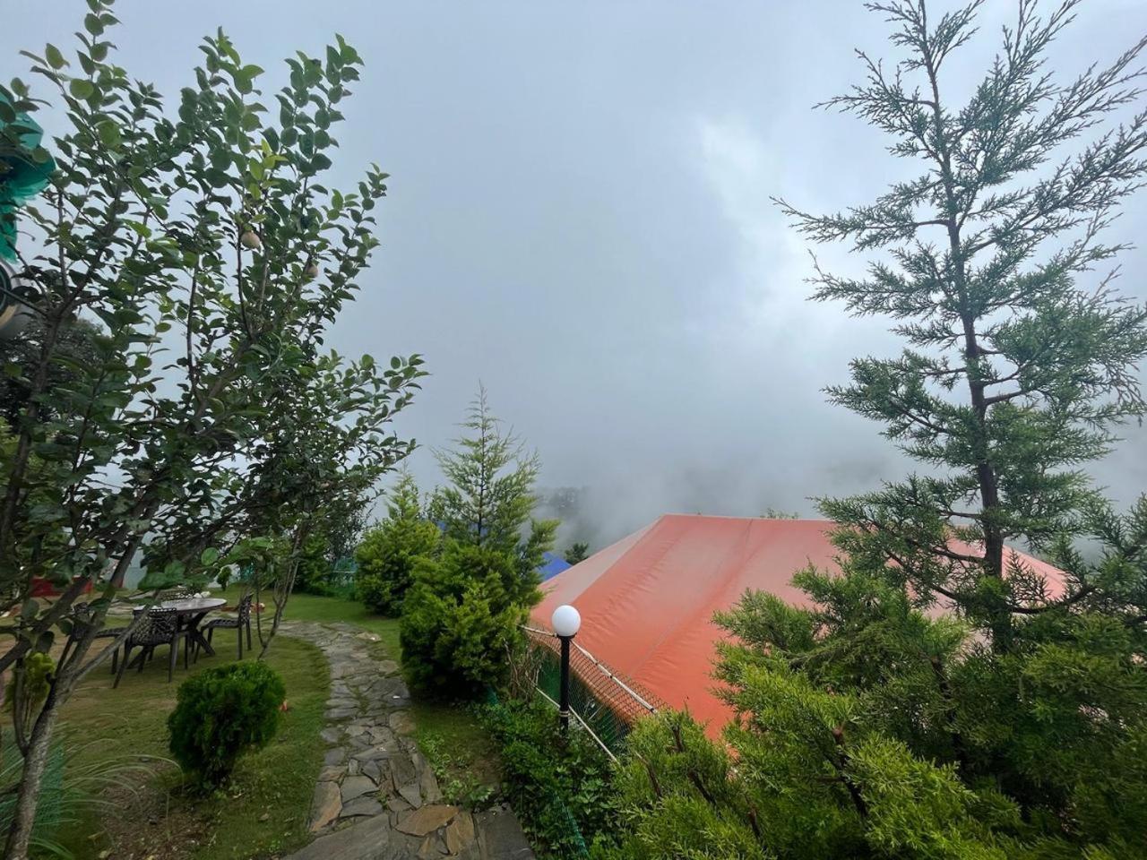Luxury tent Whistling Woods Camps And Mukteshwar
