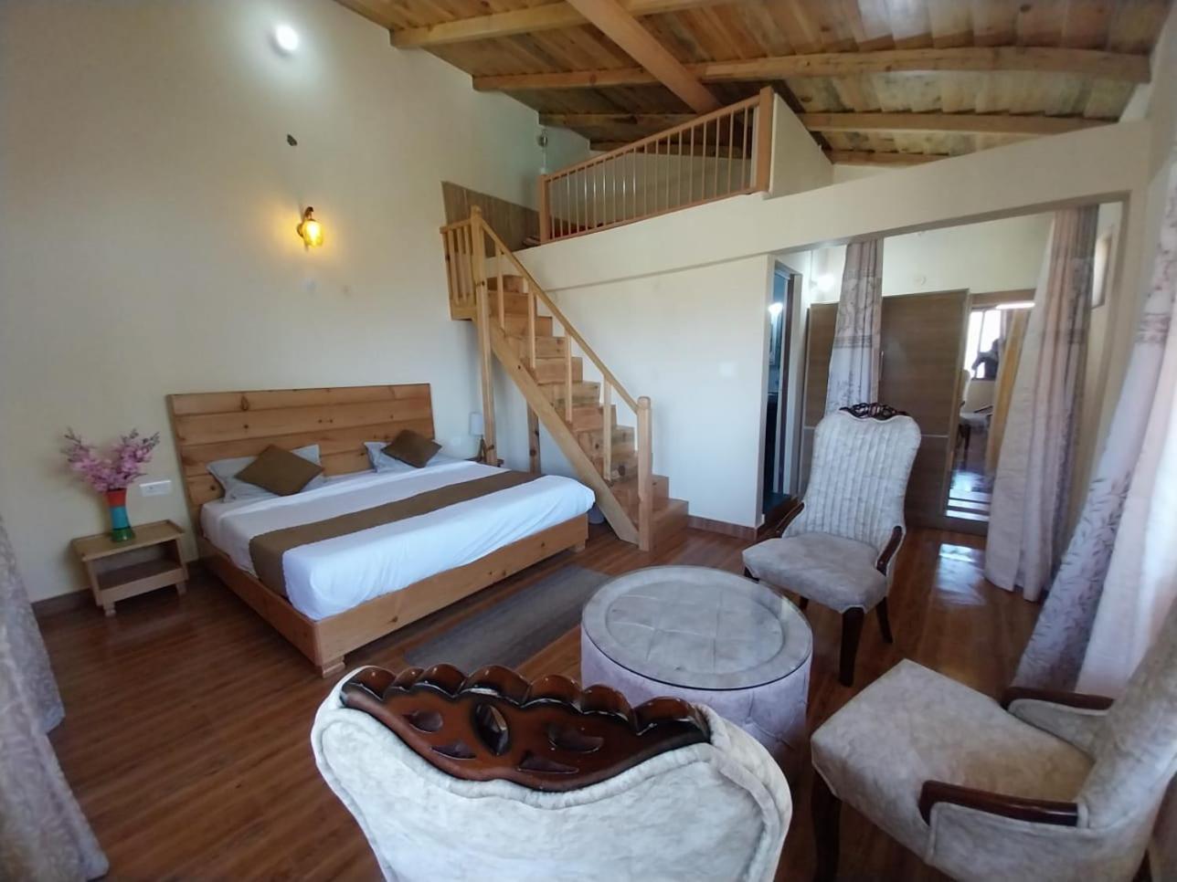 Anmol Paradise Guest house