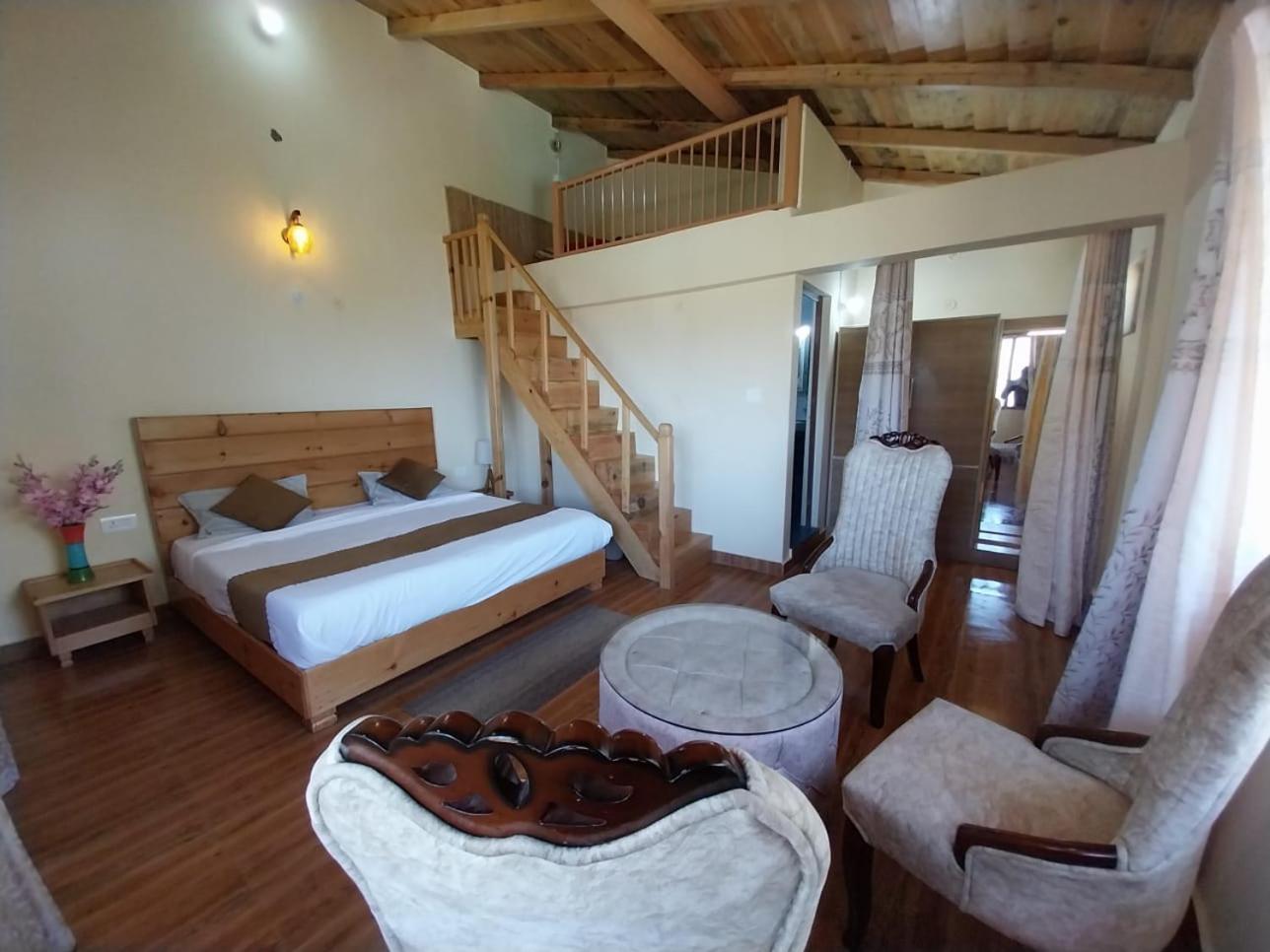 Anmol Paradise Guest house *