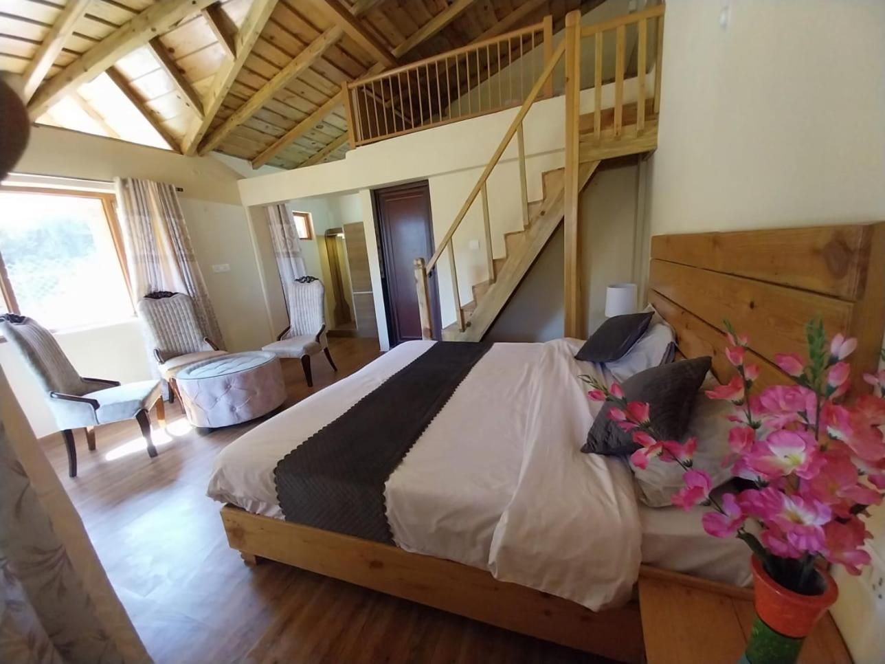 Anmol Paradise Guest house *
