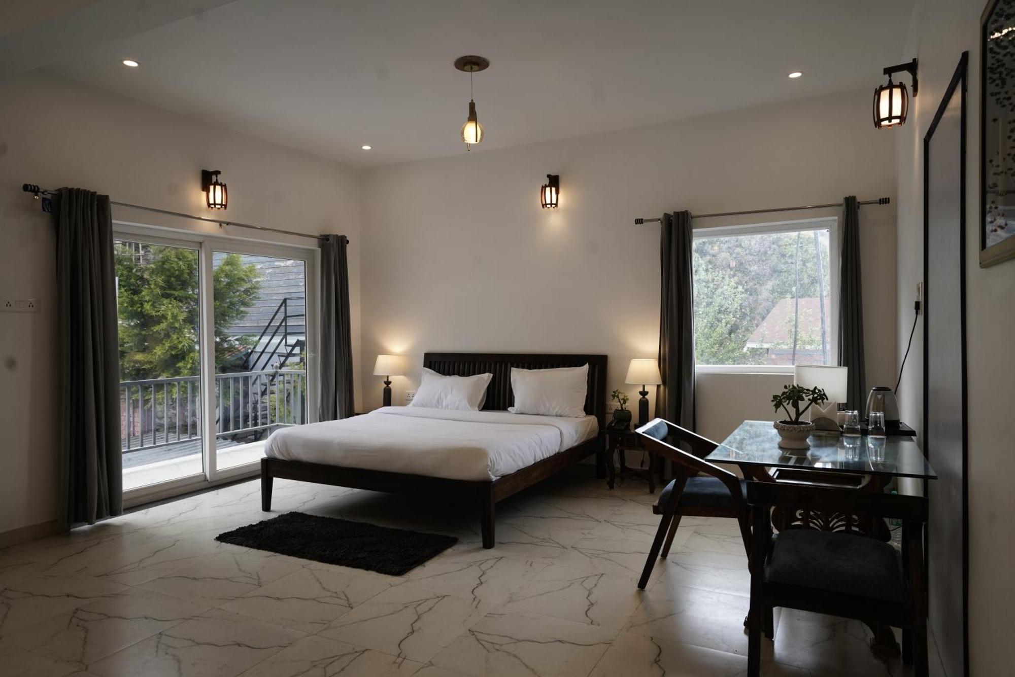 Divine Retreat 3*