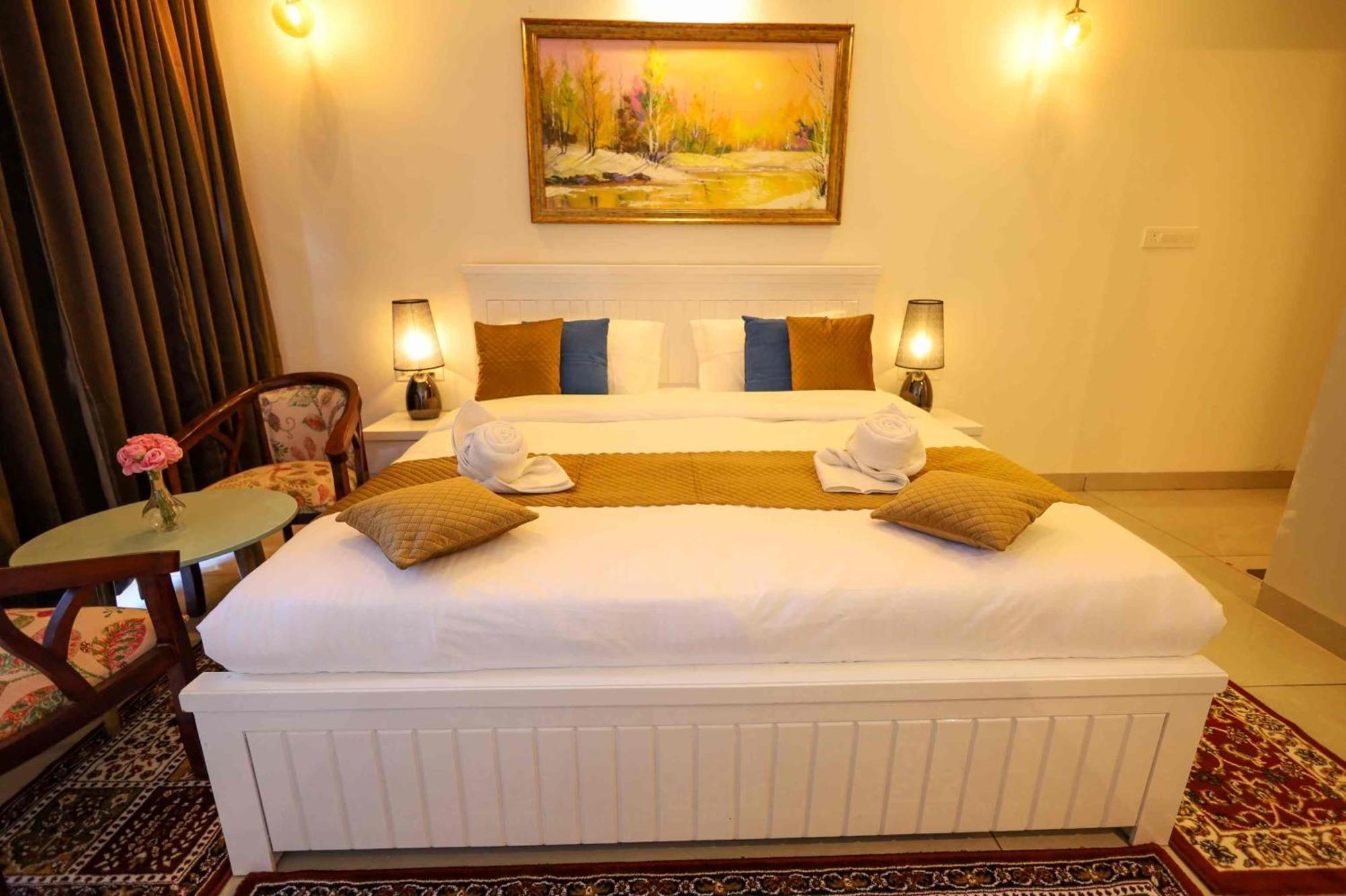Hotel The Crosswoods Three
