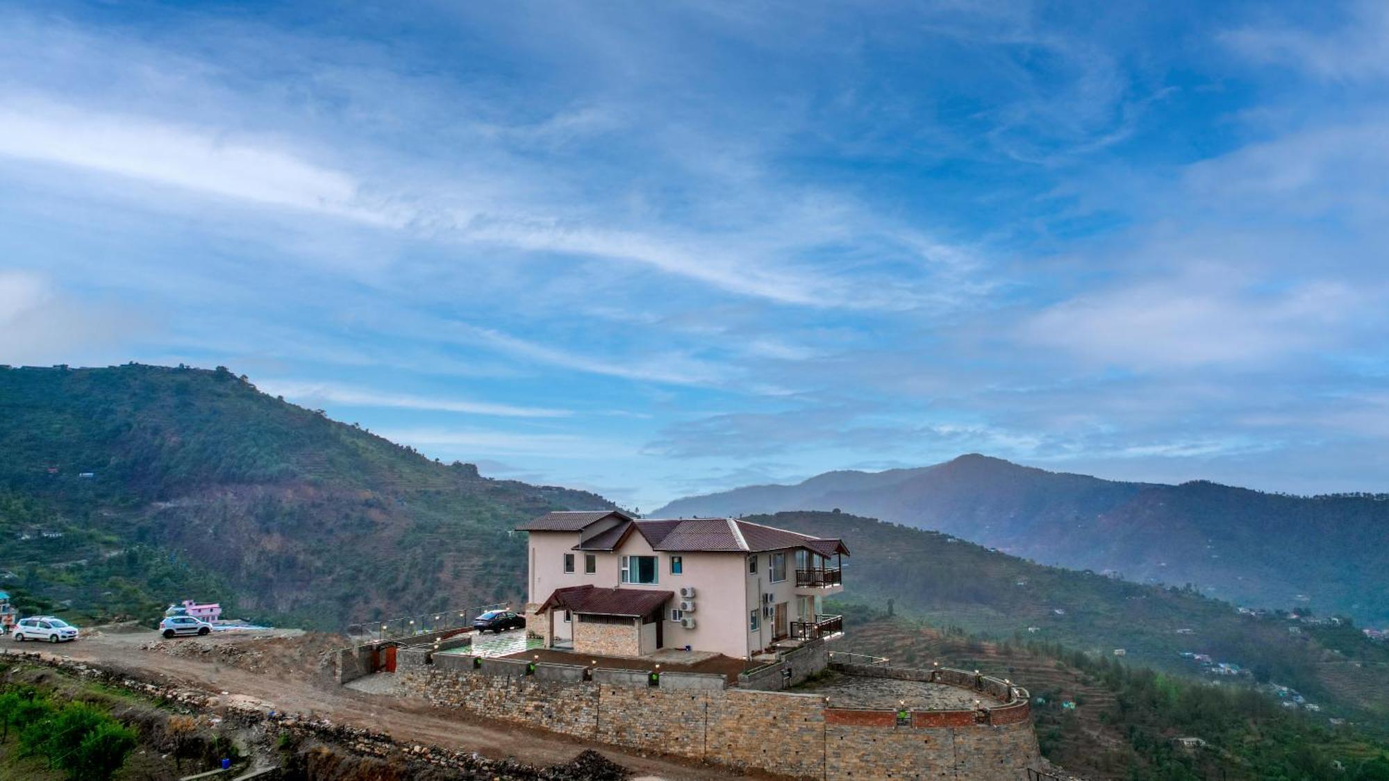 Saffronstays Ridgeview Manor * Mukteshwar