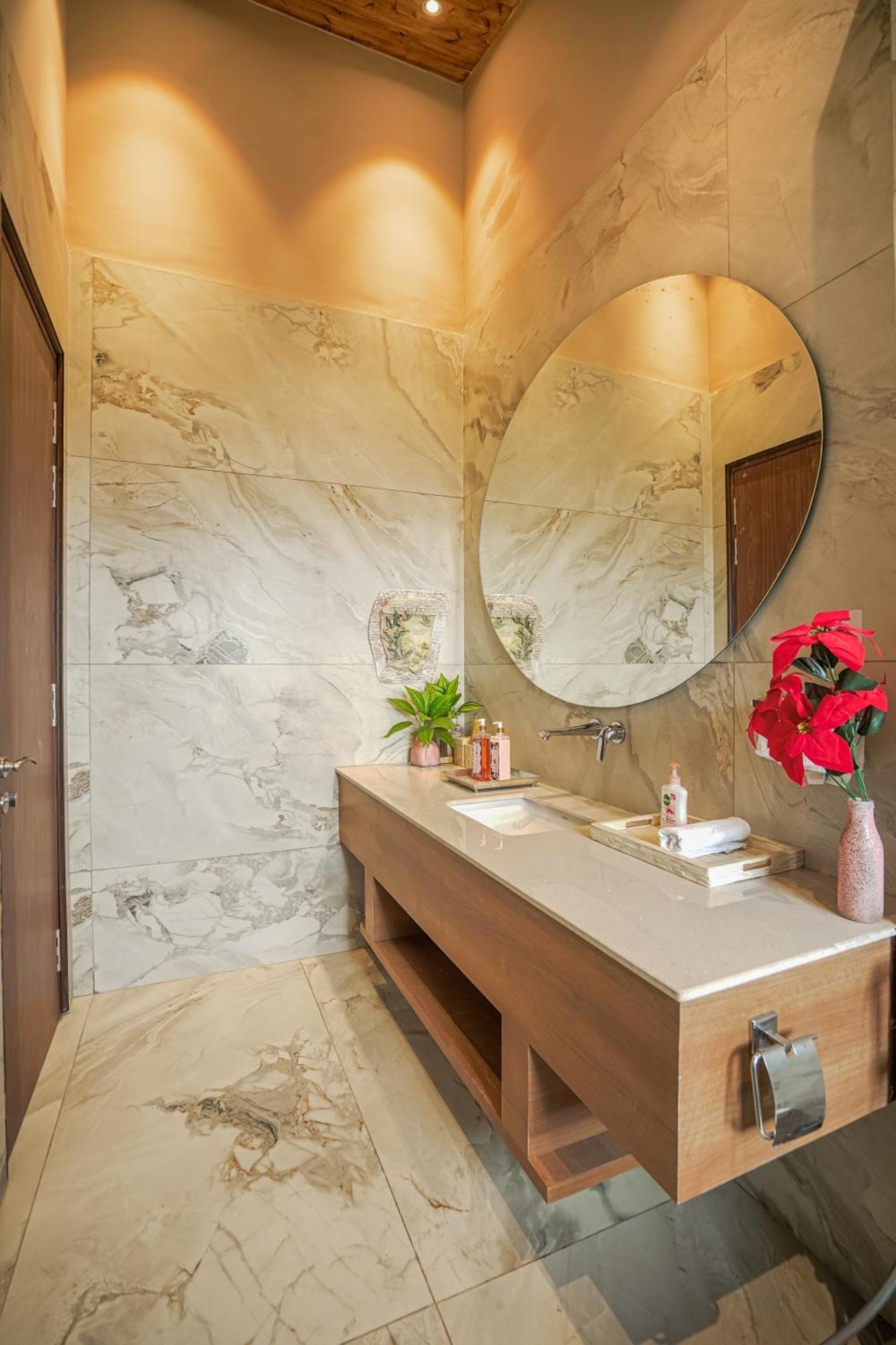 Villa Saffronstays Ridgeview Manor *