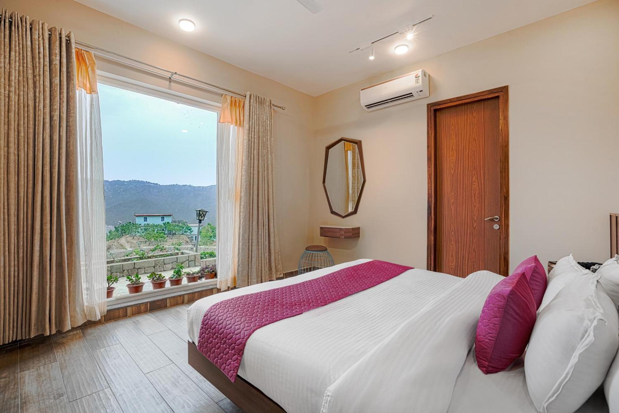 Villa Saffronstays Ridgeview Manor *
