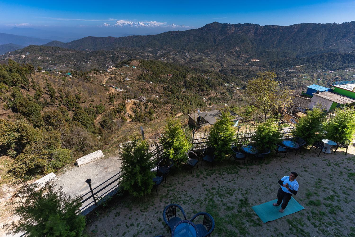 Hotel Himalayas By The Lake Hill 3*