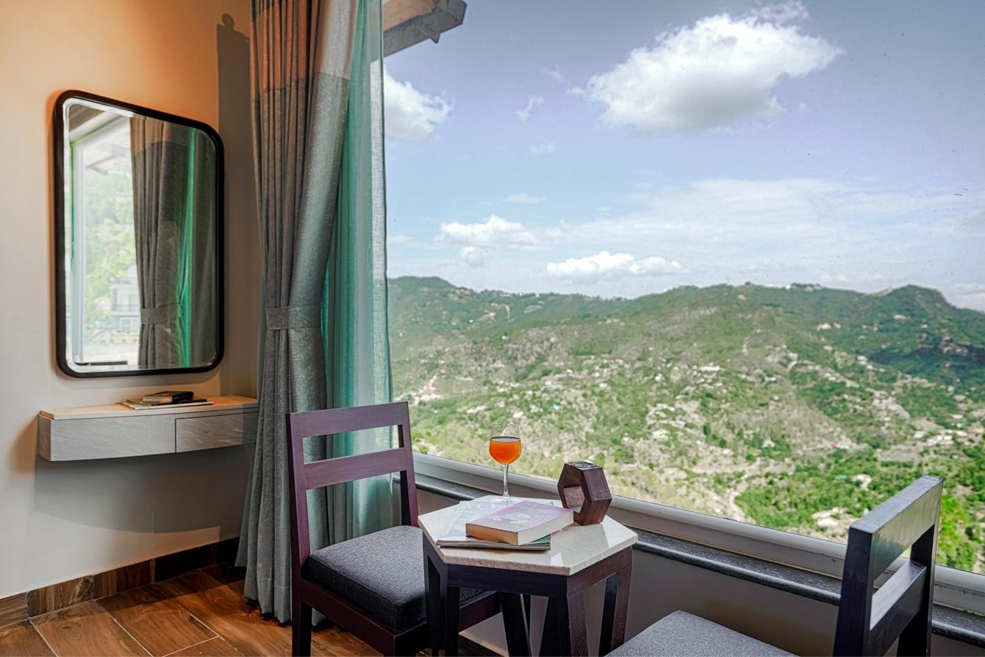 Saffronstays Ridgeview Manor Mukteshwar
