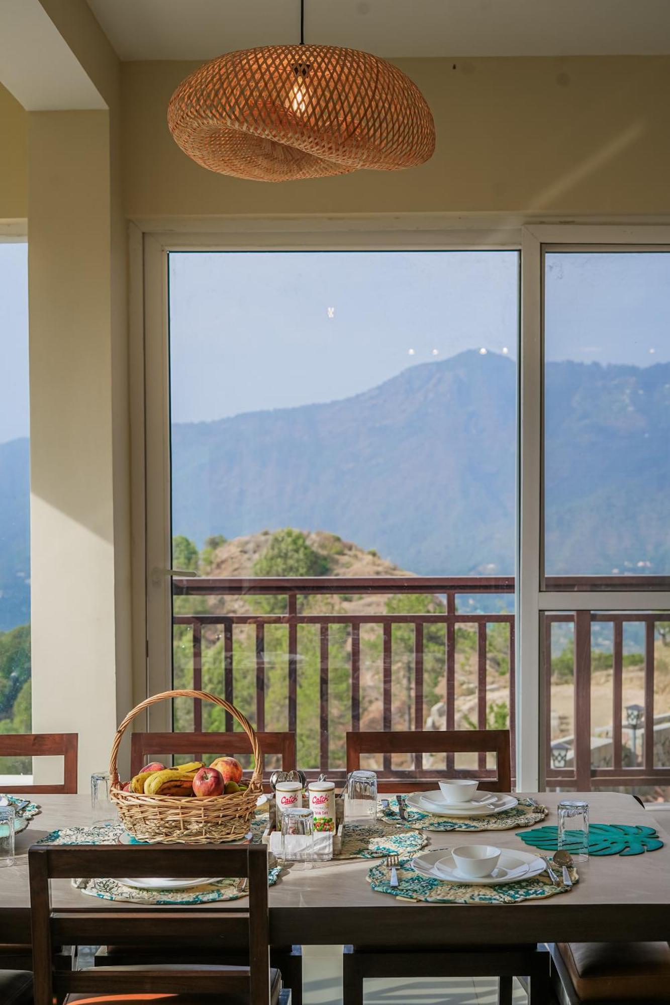 Saffronstays Ridgeview Manor Villa