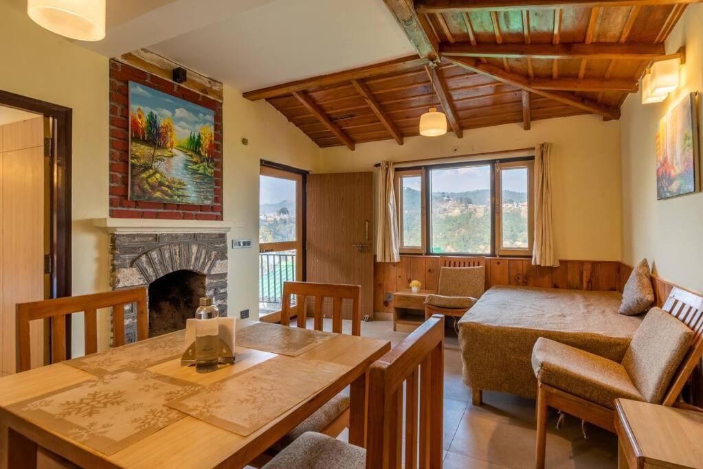 Pet-friendly Mountain View 2 Bedroom C1 Mukteshwar