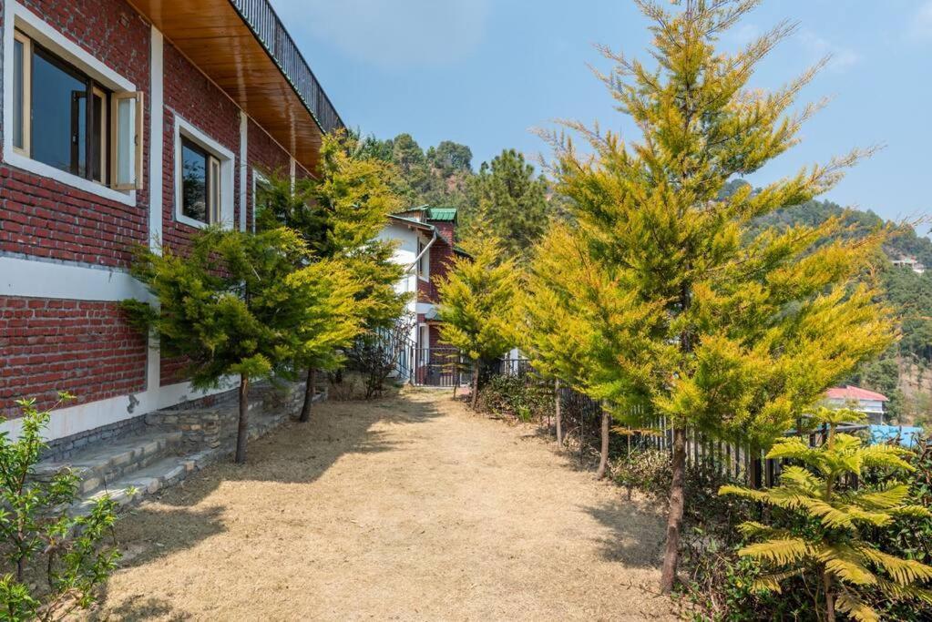 Pet-friendly Mountain View 2 Bedroom C1 Holiday home Mukteshwar