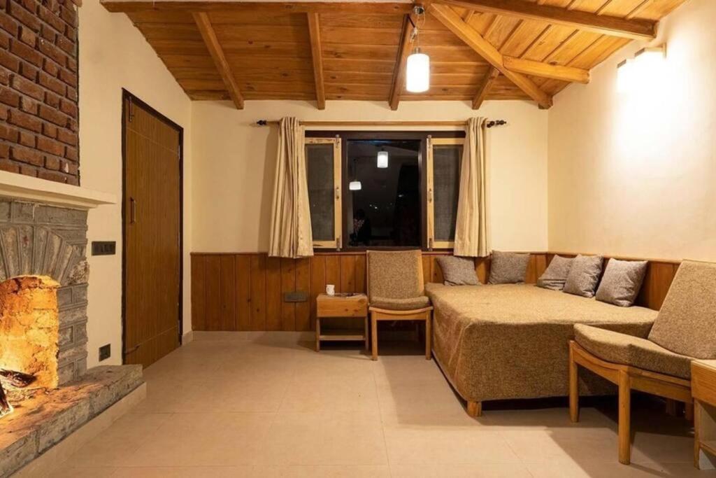Pet-friendly 2br W Mountain View C4 *