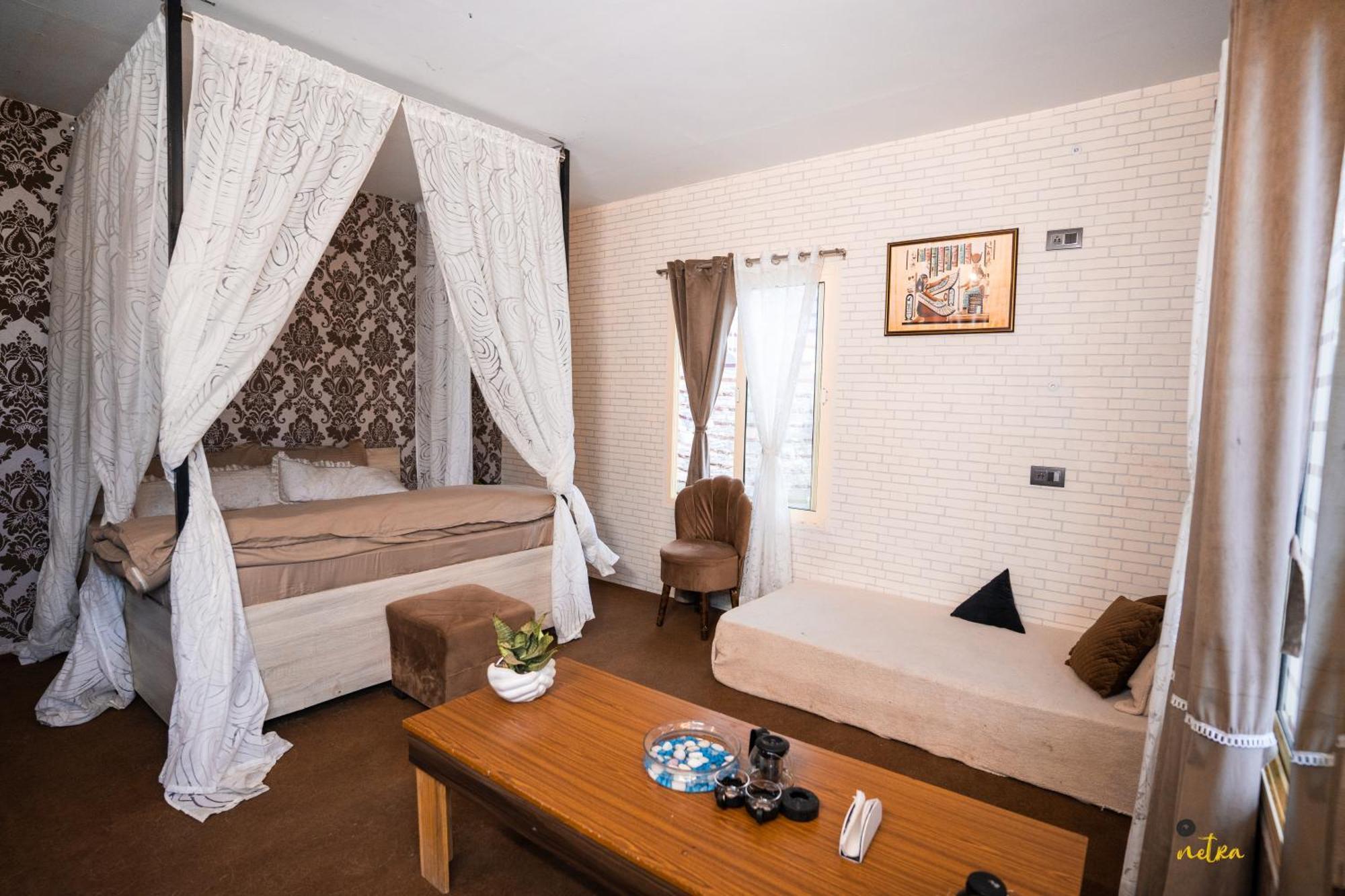 Homestay The Rare One's - & Cafe Mukteshwar