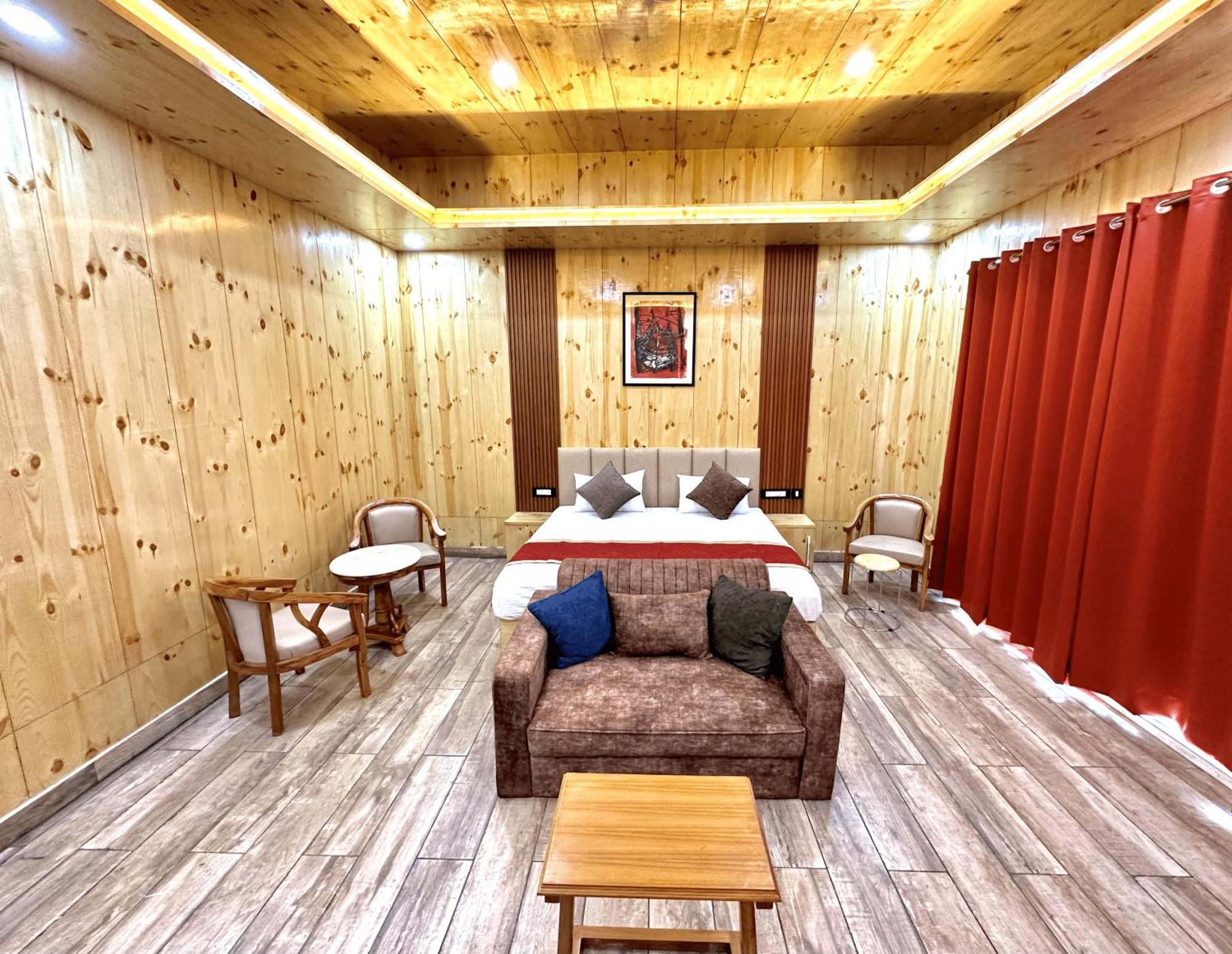 Pine Country 4*