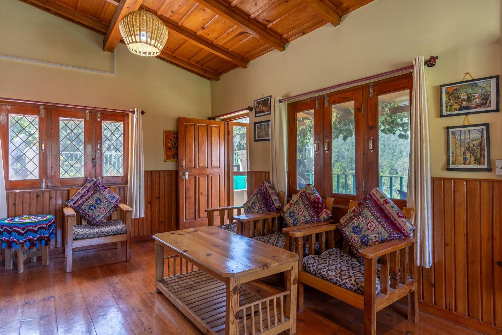 Blue Magpie- Himalayan Experience In Local Living Homestay