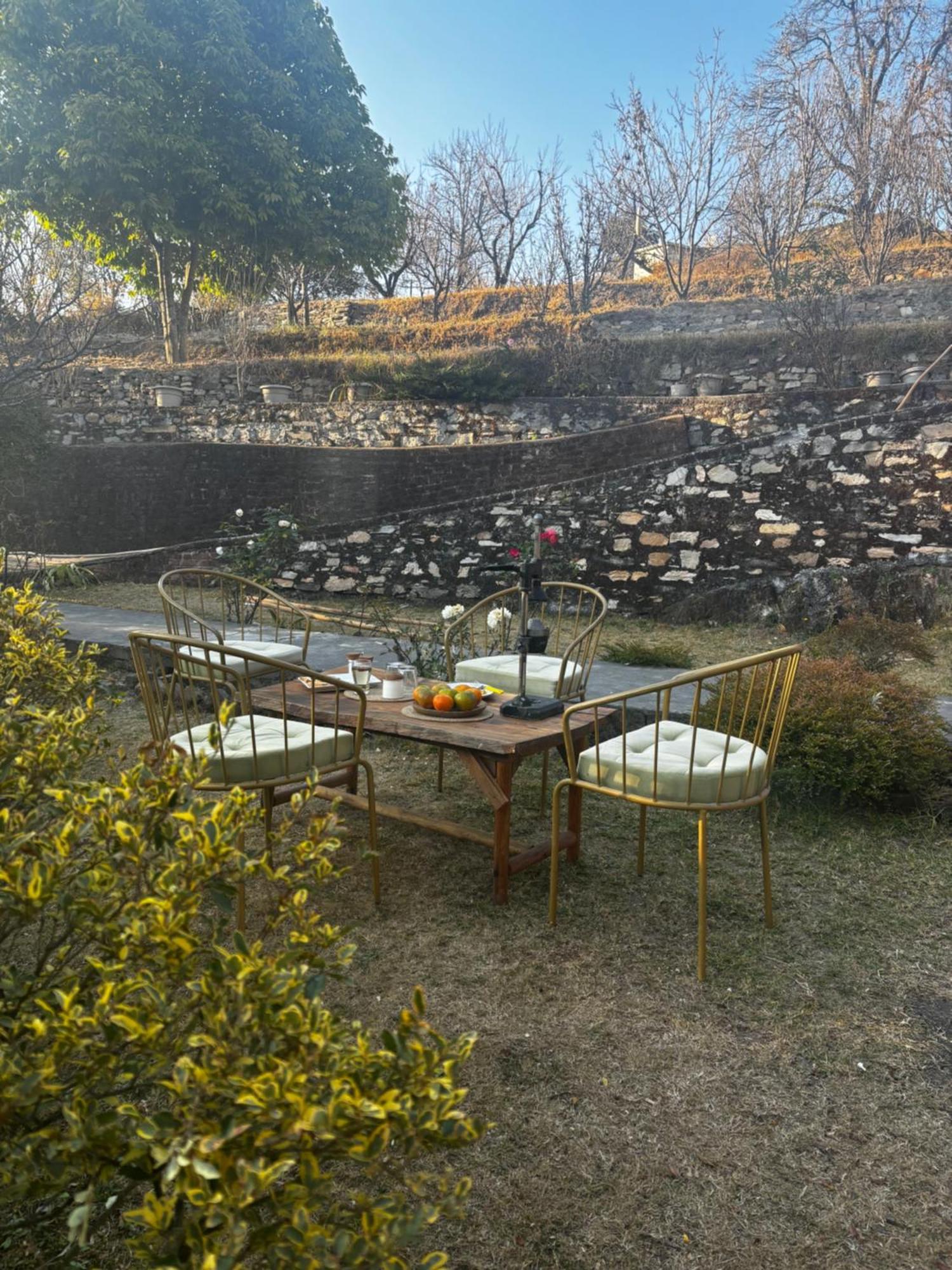 1111 Private - Thhpsociety - - Jacuzzi , Apple Orchard , Private Garden Mukteshwar