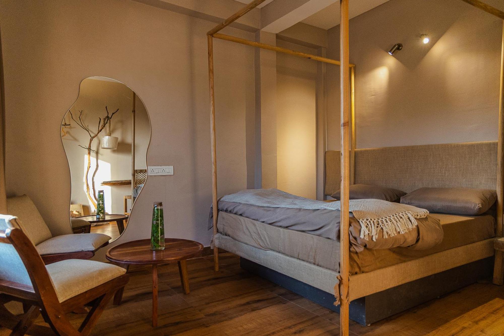 Homestay Exstasy - Bathtub & Cafe - Your Romantic & Cozy Getaway - Thhpsociety -