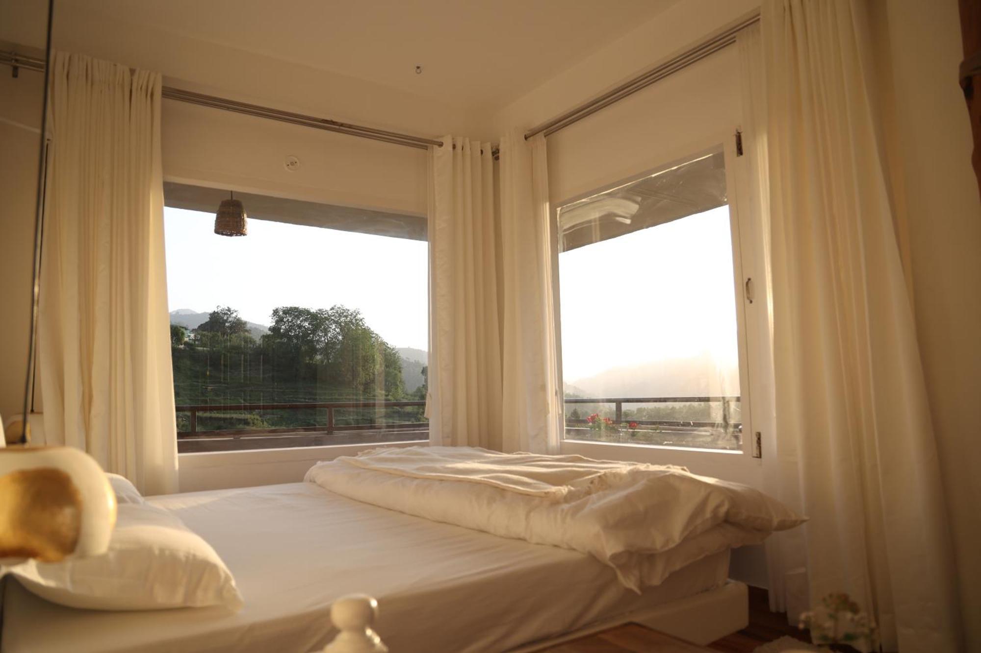 Exstasy - Bathtub & Cafe - Your Romantic & Cozy Getaway - Thhpsociety - *