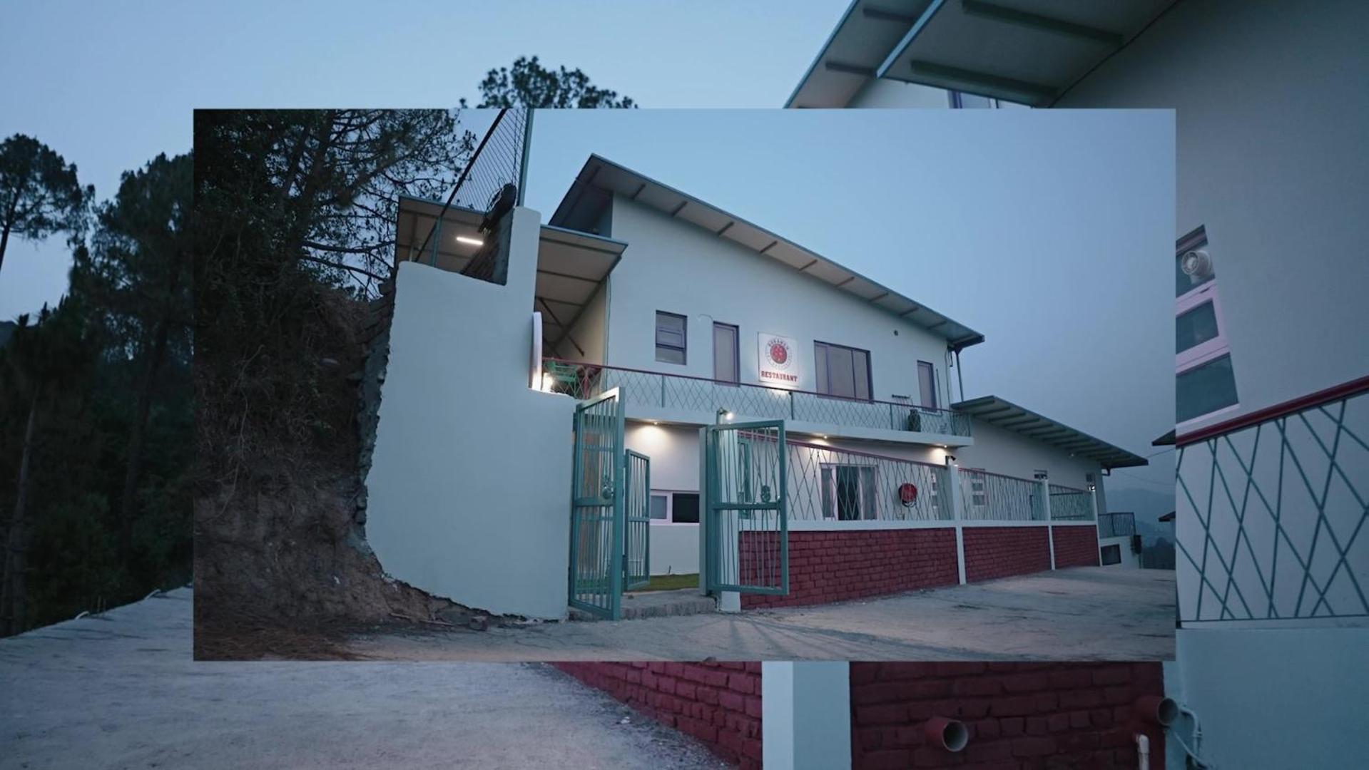 Adrushya Estates Luxury Suites, Hotel