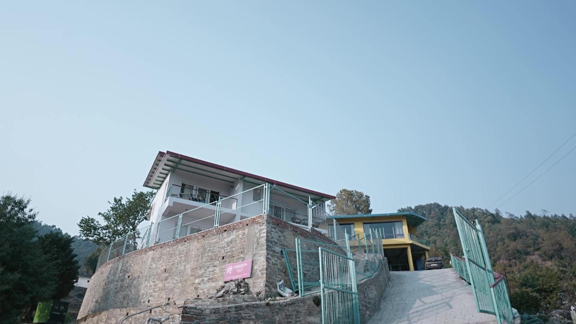 Adrushya Estates Luxury Suites, Mukteshwar