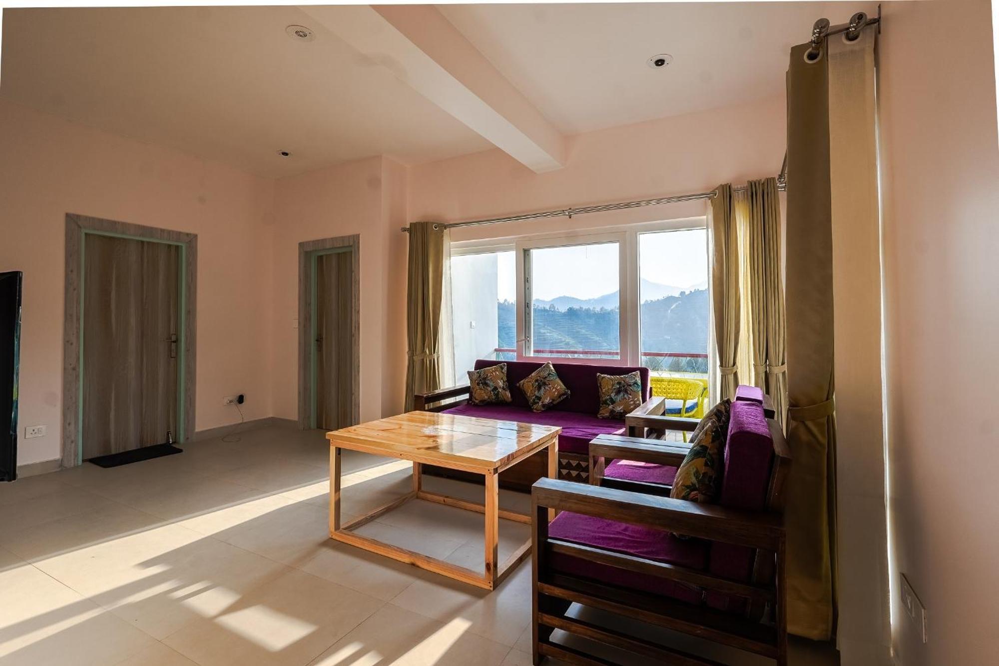 Adrushya Estates Luxury Suites, Hotel