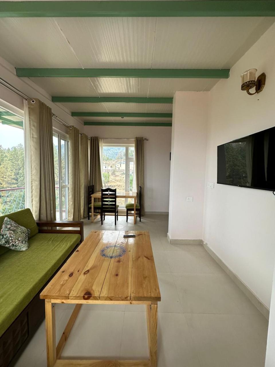 Adrushya Estates Luxury Suites, 3*