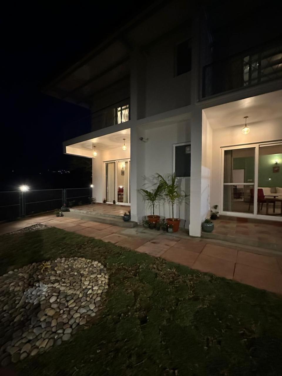 Adrushya Estates Luxury Suites, Hotel Mukteshwar