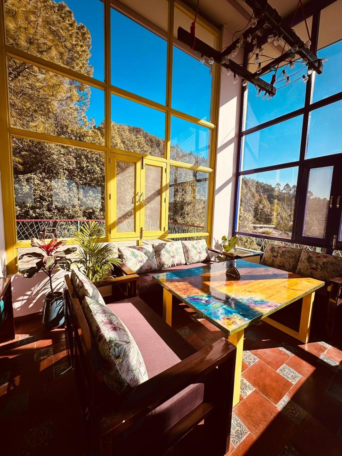 Hotel Adrushya Estates Luxury Suites, Mukteshwar