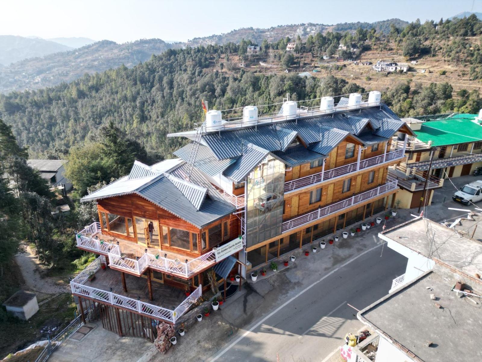Hotel The Golden Castle 3*