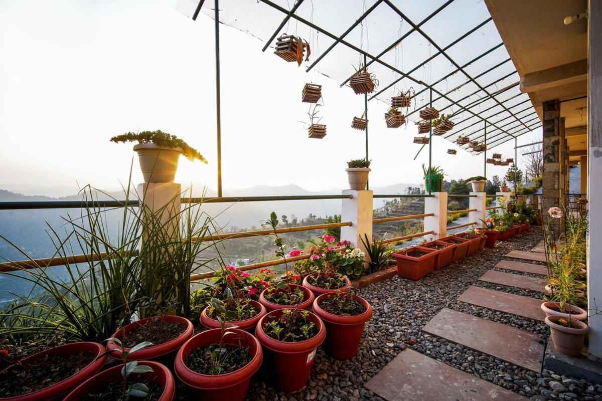 Mountain View 3bhk L The Wayfarer's *