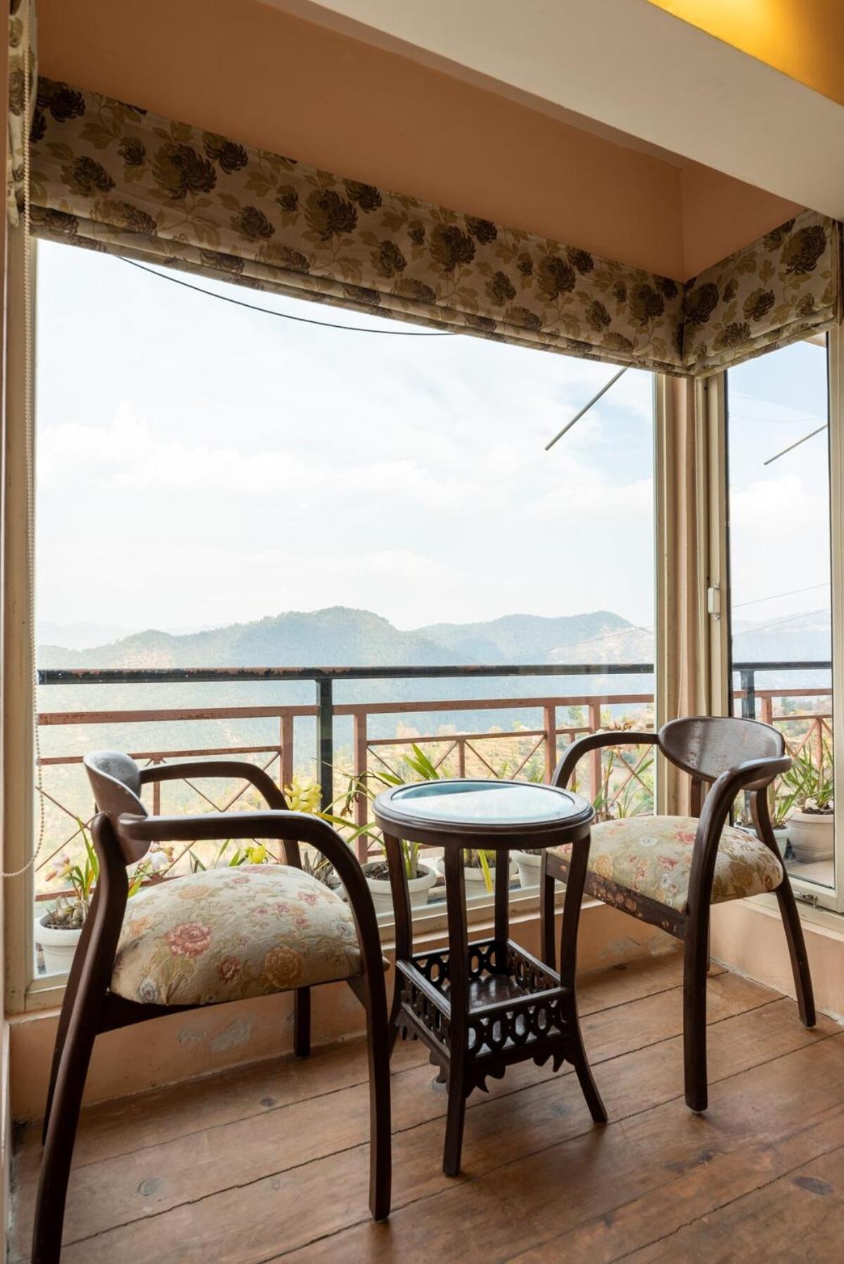 Mountain View 3bhk L The Wayfarer's *